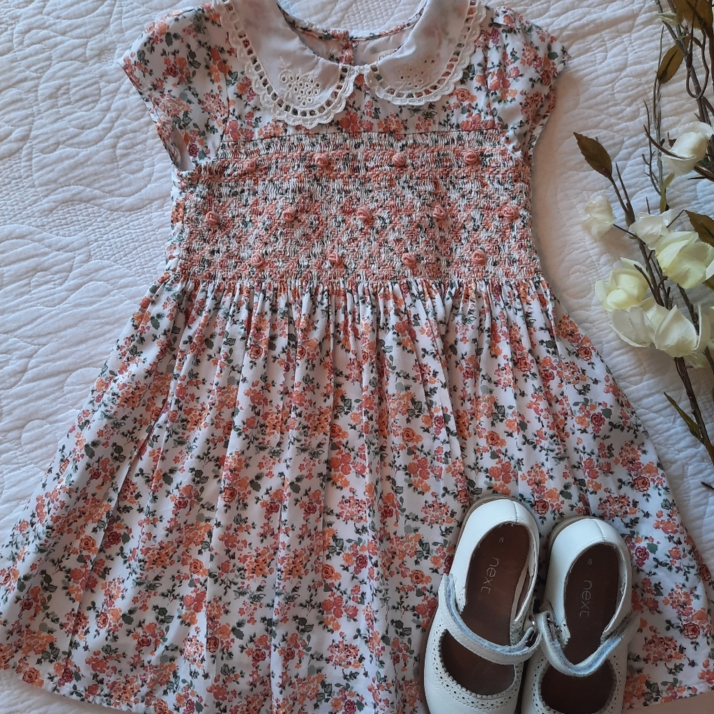 🚫sold🚫smocked peach & sage Liberty dress 3-4y